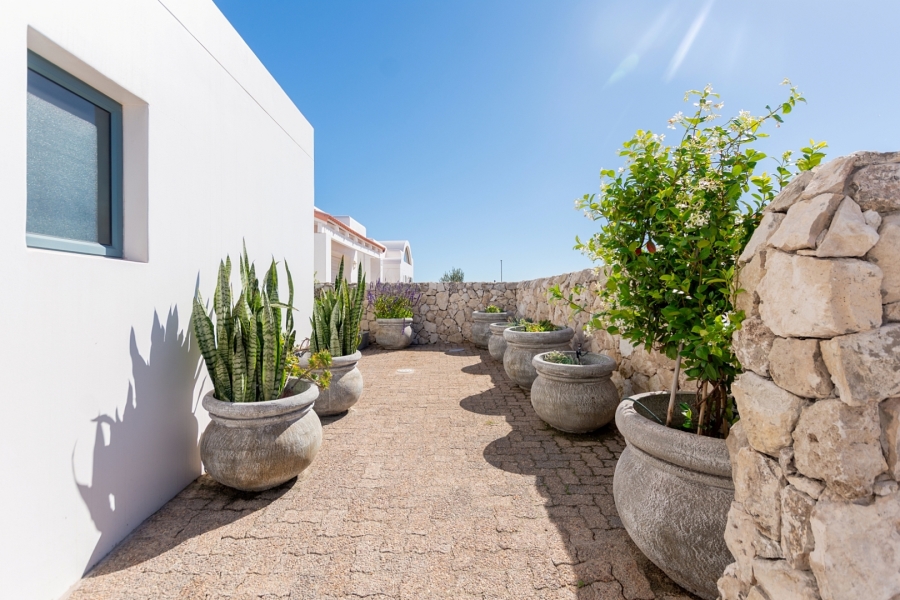 5 Bedroom Property for Sale in Mykonos Western Cape